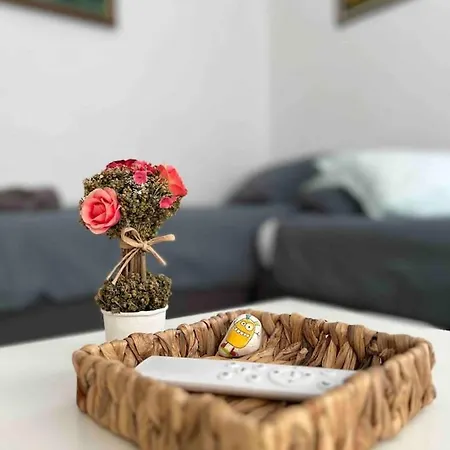 Mira *